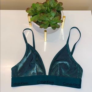 CALVIN KLEIN Green Ribbed Bra! Size Small!